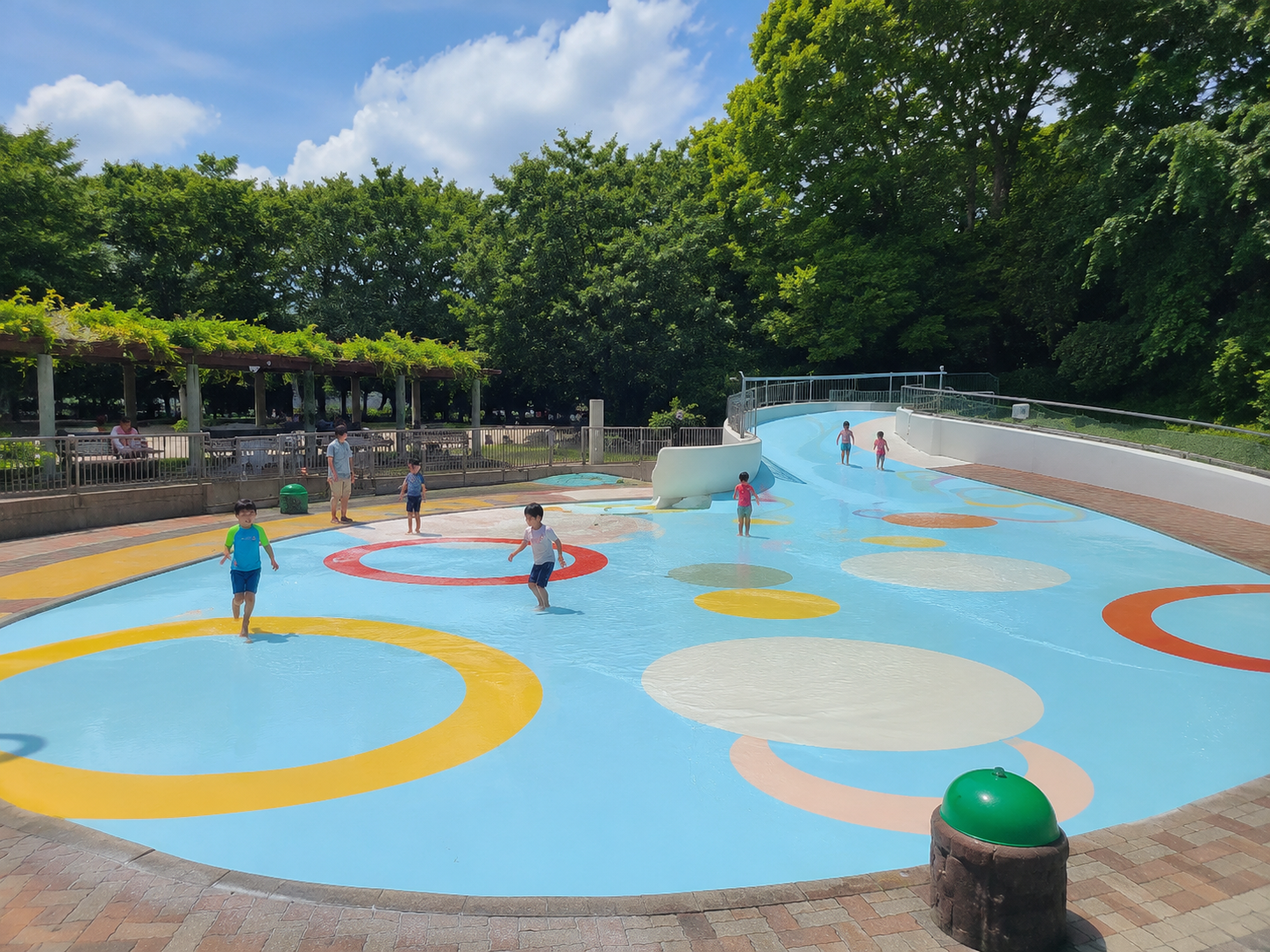 戸山公園 箱根山地区 じゃぶじゃぶ池