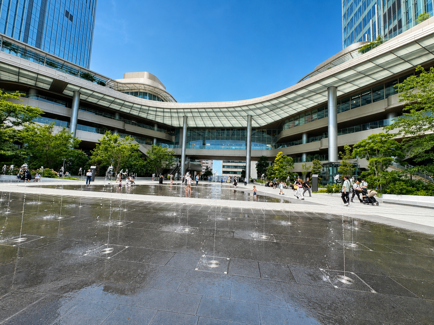 高輪ゲートウェイ Gateway Park｜子連れで水遊びできる？噴水・開催時間・授乳室まで解説